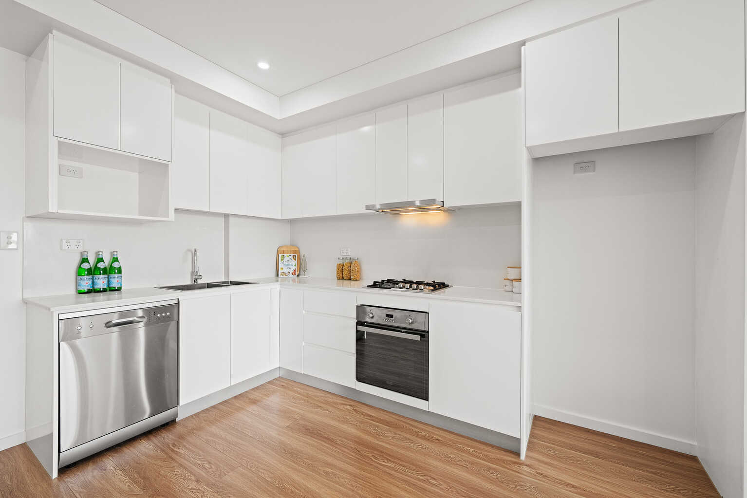 205/2A Cooks Avenue Canterbury 205/2A Cooks Avenue Canterbury