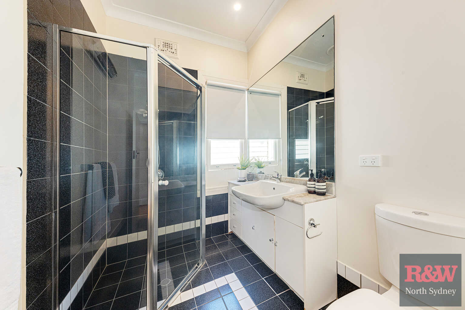 1/7 Tunks Street Waverton 1/7 Tunks Street Waverton