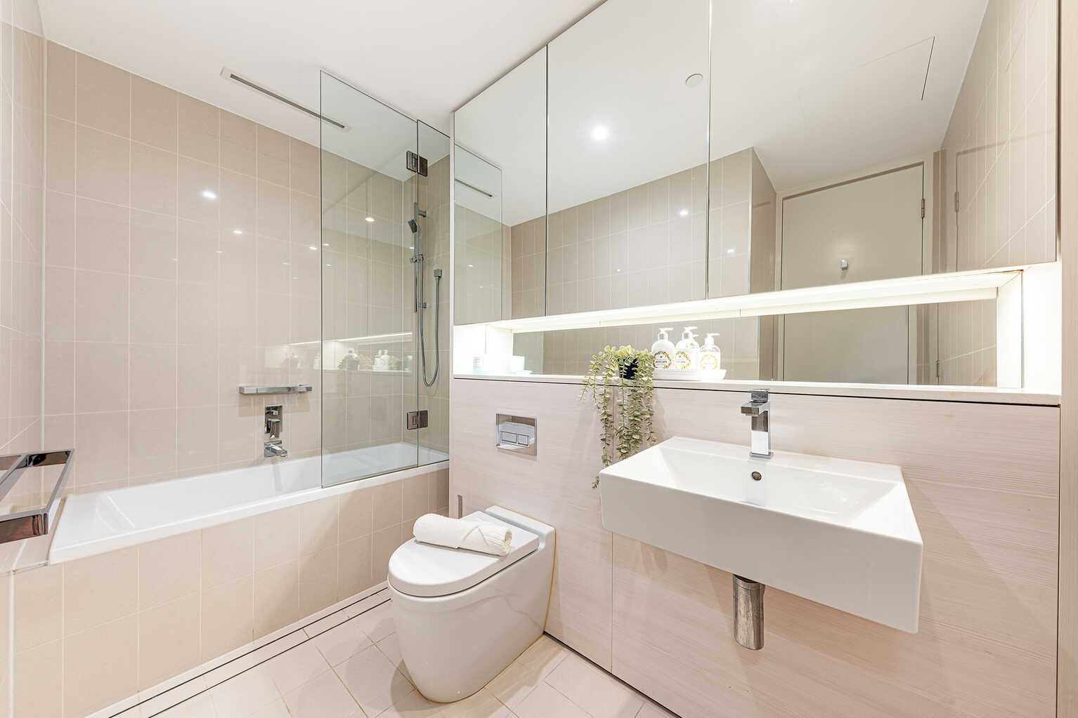 1615/211 Pacific Highway North Sydney 1615/211 Pacific Highway North Sydney