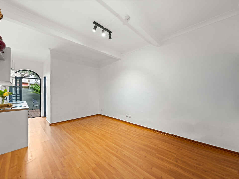 5/8 Phillip Street Redfern