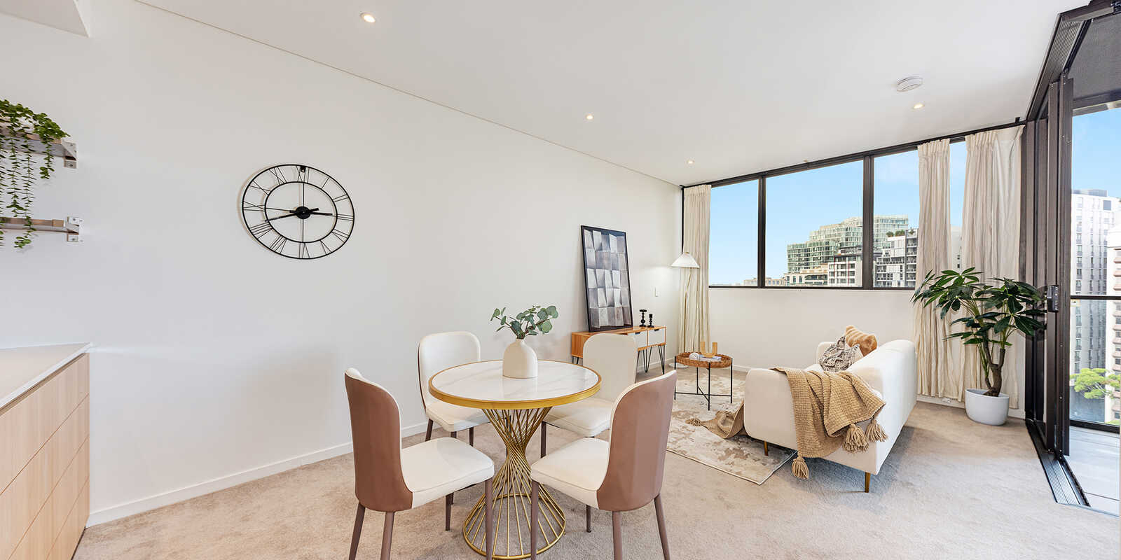 1615/211 Pacific Highway North Sydney 1615/211 Pacific Highway North Sydney
