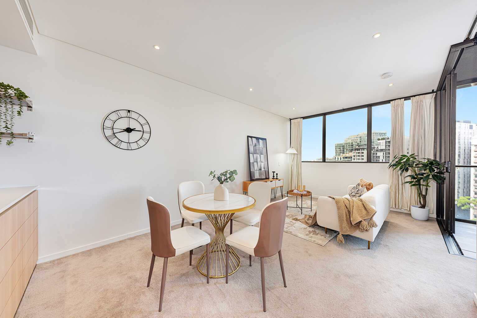 1615/211 Pacific Highway North Sydney 1615/211 Pacific Highway North Sydney