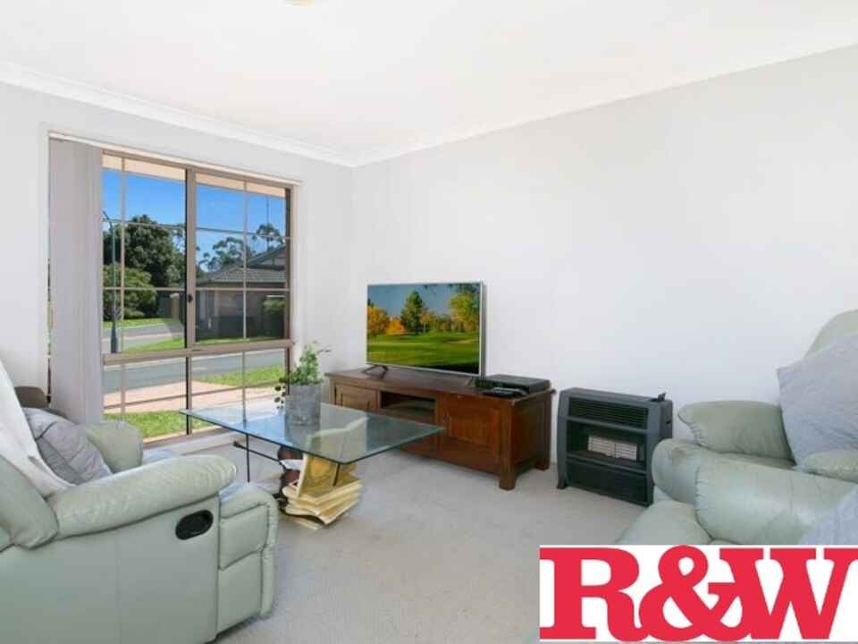 7 Dwyer Place St Helens Park