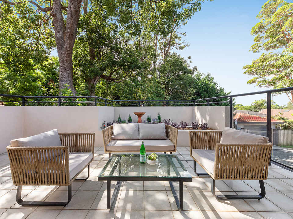 2/183 Sailors Bay Road Northbridge