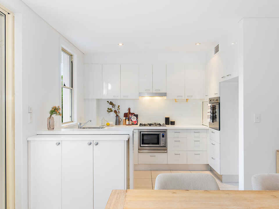 2/183 Sailors Bay Road Northbridge