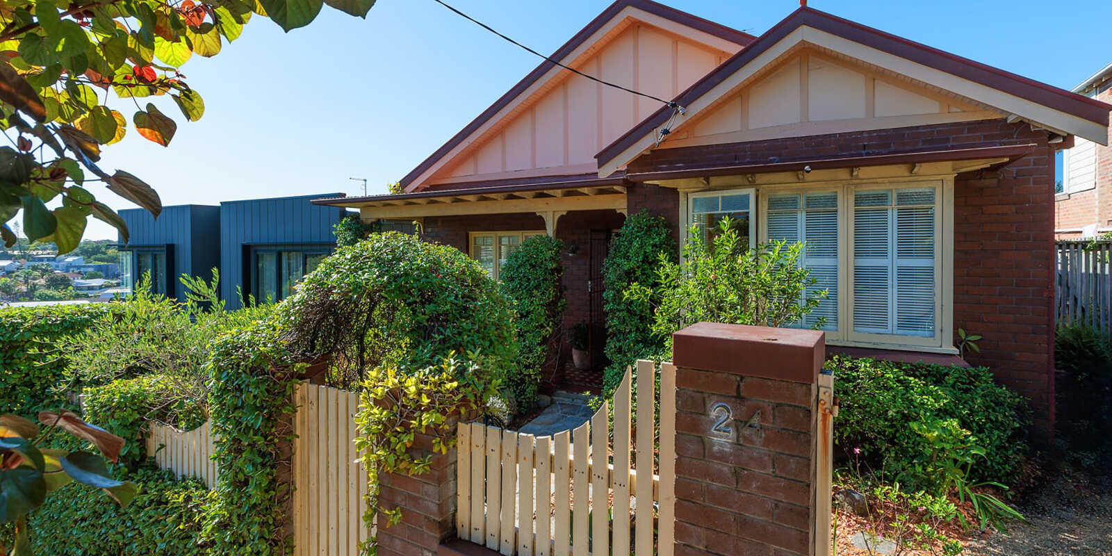 24 Douglas Street Clovelly 24 Douglas Street Clovelly
