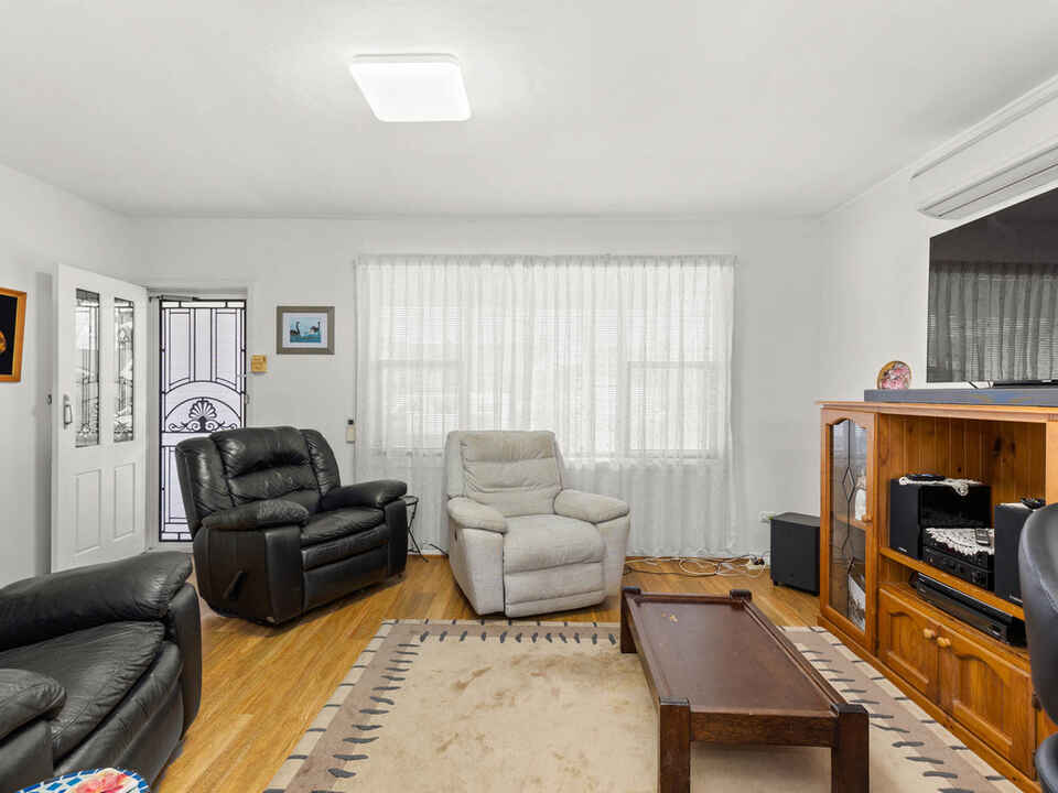 5 Maxwell Avenue Belmont North