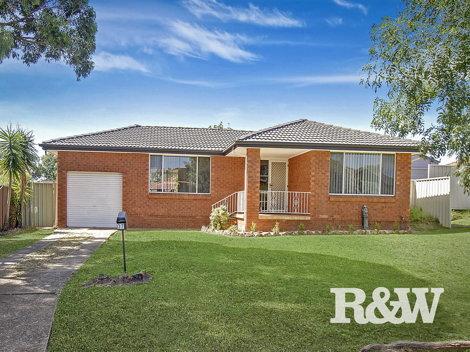37 Windrush Circuit St Clair