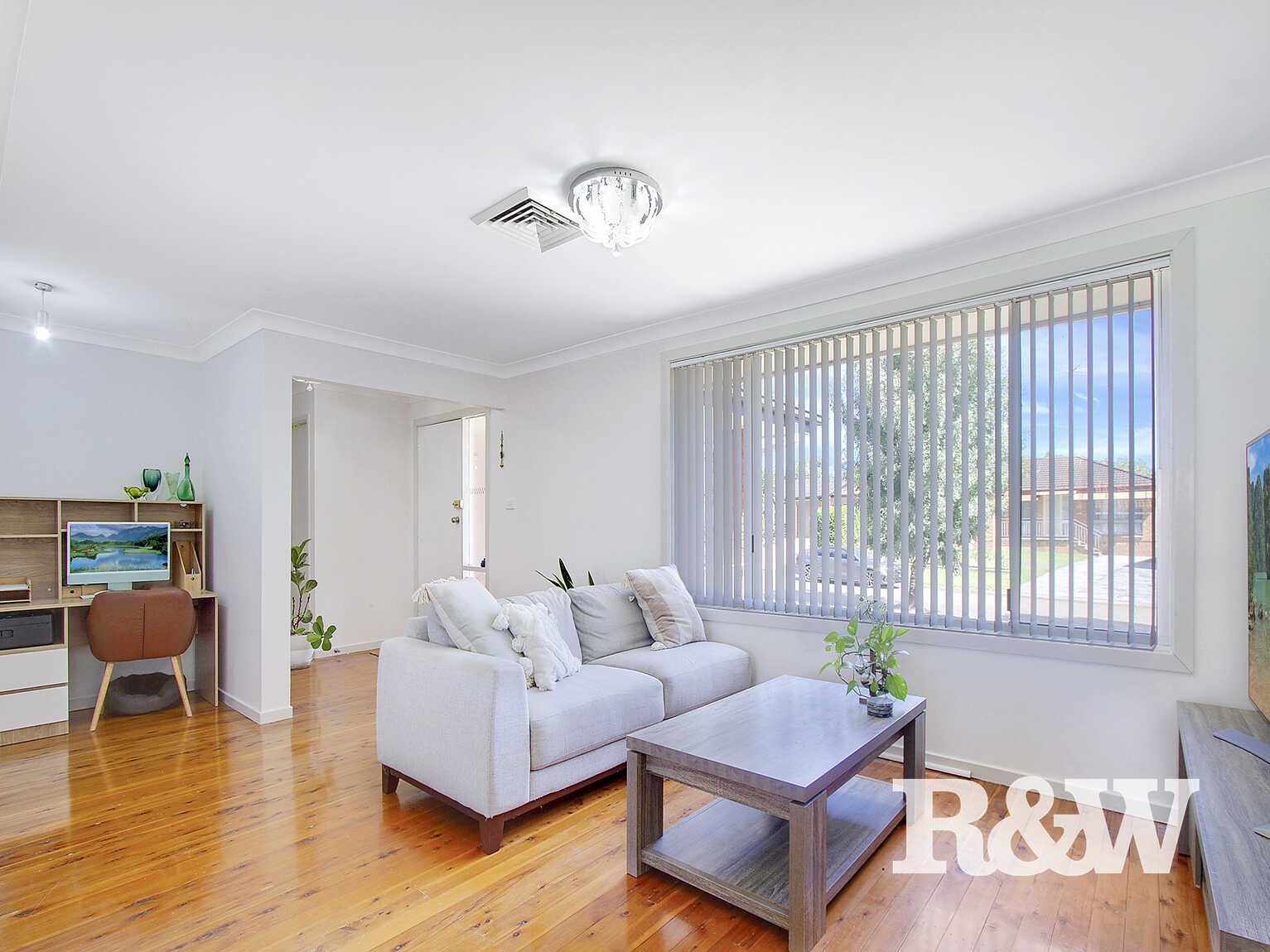 37 Windrush Circuit St Clair