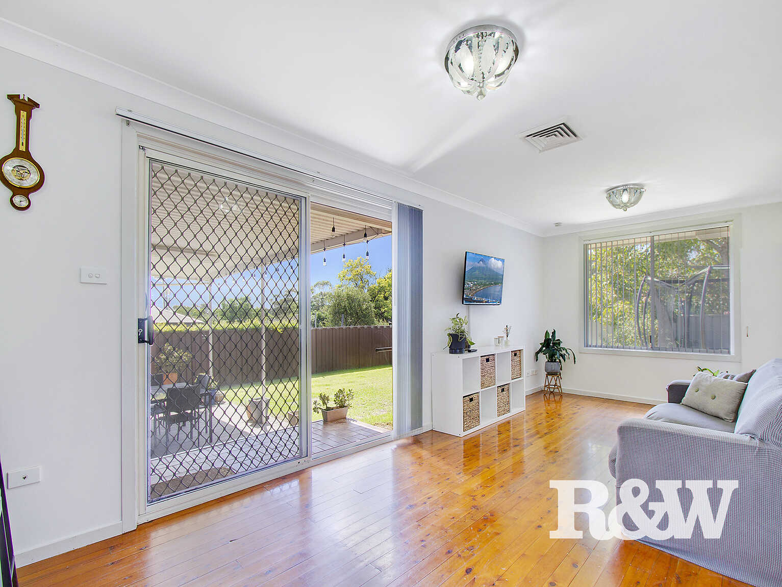 37 Windrush Circuit St Clair