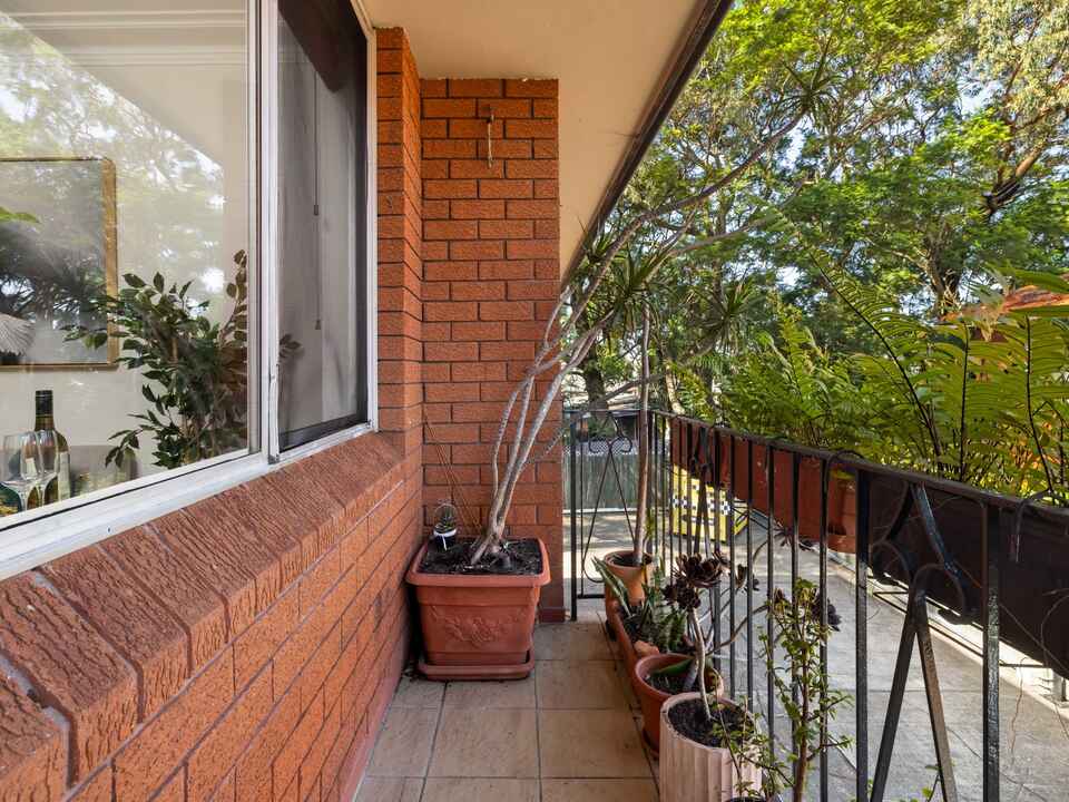 8/22 Barnsbury Grove Dulwich Hill