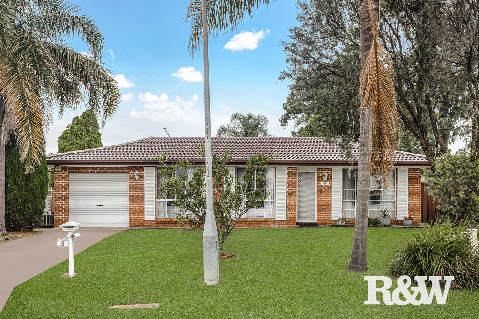 9 Pam Green Place Doonside 9 Pam Green Place Doonside