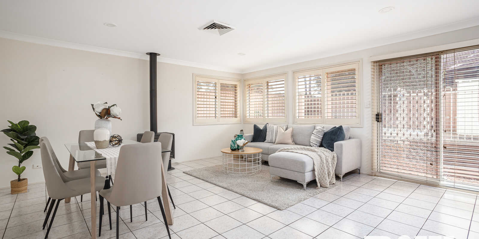 9 Pam Green Place Doonside 9 Pam Green Place Doonside