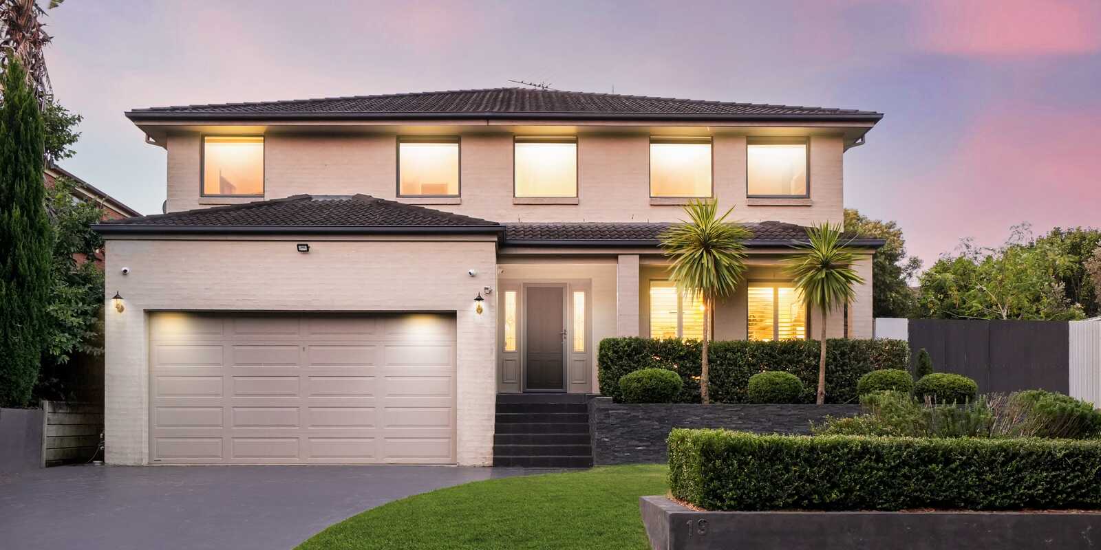 19 Strathwallen Close Macquarie Links 19 Strathwallen Close Macquarie Links