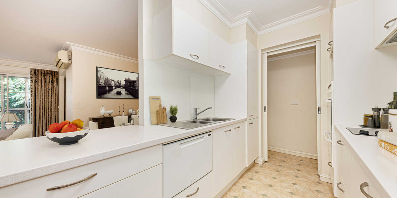 Windsor Gardens 38/244 Mowbray Road Chatswood Windsor Gardens 38/244 Mowbray Road Chatswood