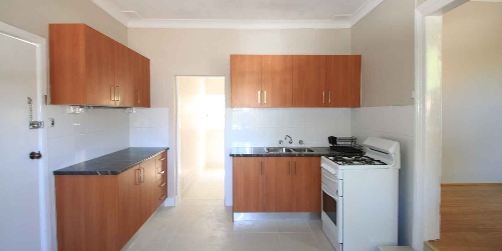 2/320 Annandale Street Annandale