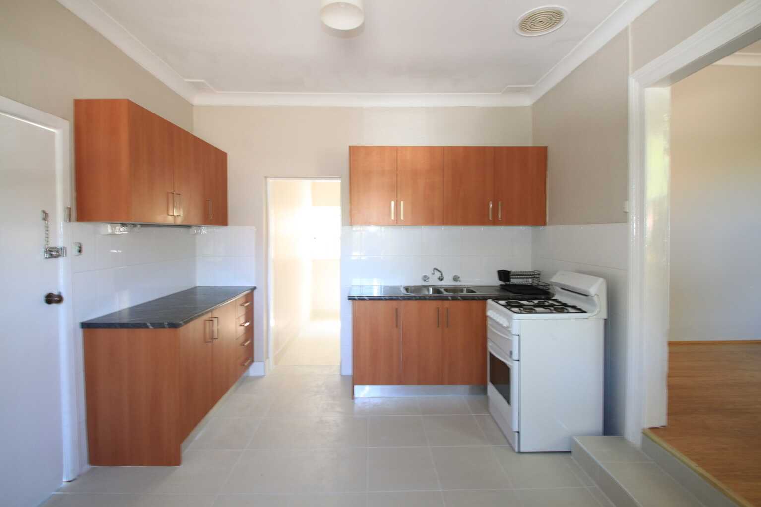 2/320 Annandale Street Annandale