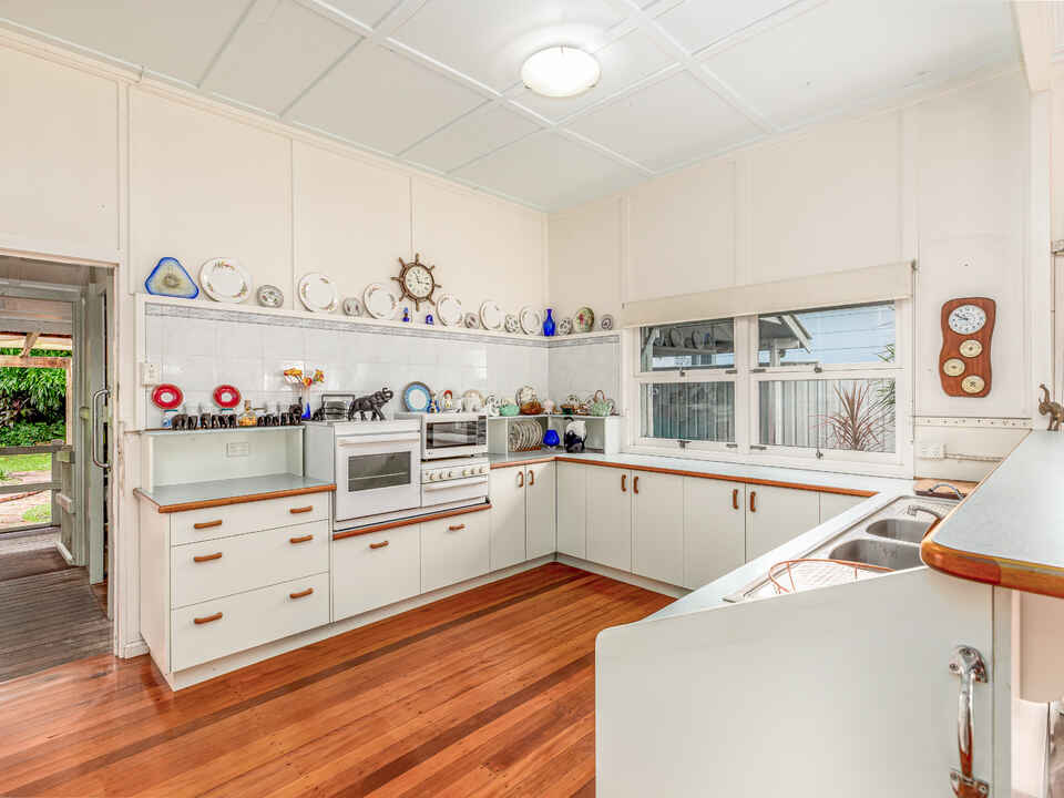 5 Lake Street Tewantin