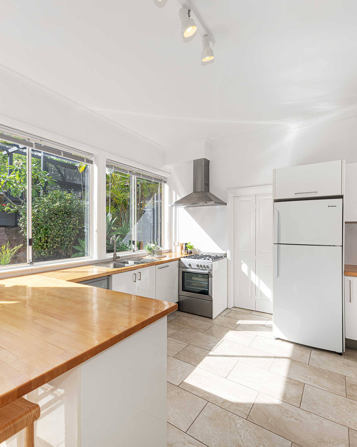 37 Strathallen Avenue Northbridge, Northbridge - Thumbnail 4