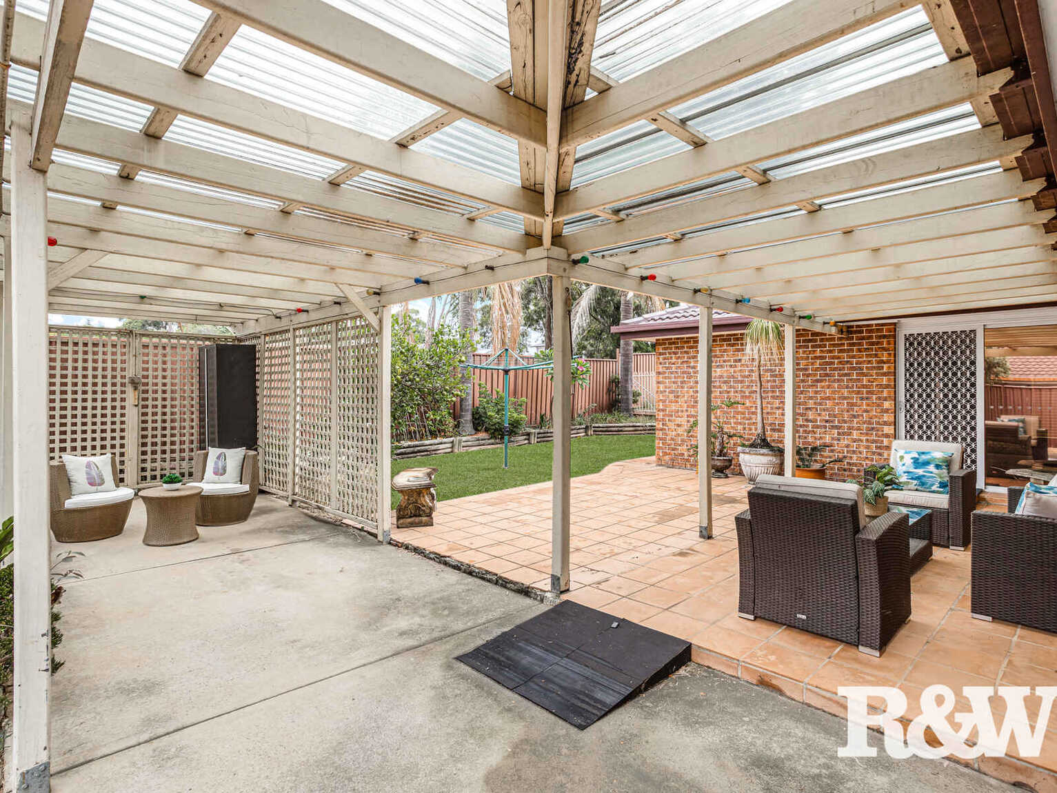 9 Pam Green Place Doonside 9 Pam Green Place Doonside
