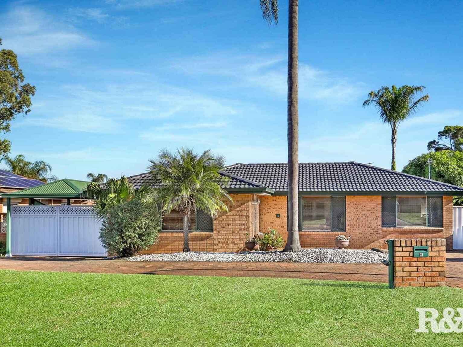 6 Olliver Crescent St Clair