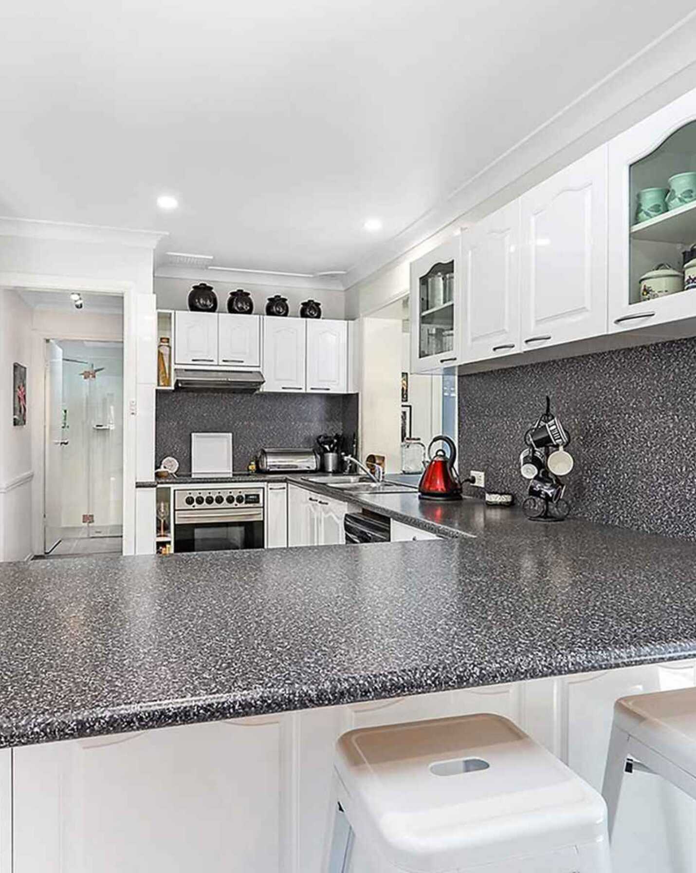 6 Olliver Crescent St Clair, Clair - Thumbnail 3