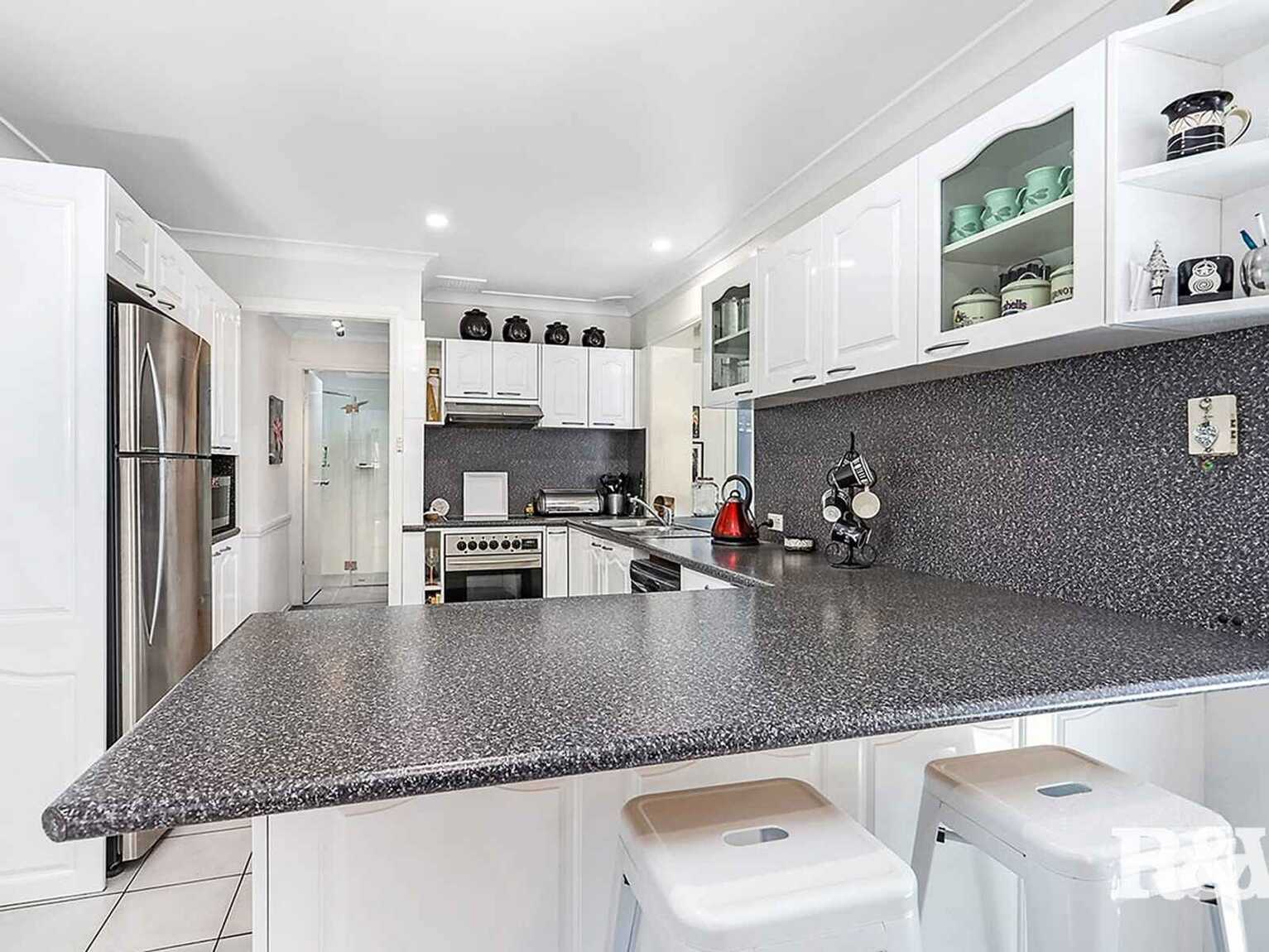 6 Olliver Crescent St Clair 6 Olliver Crescent St Clair