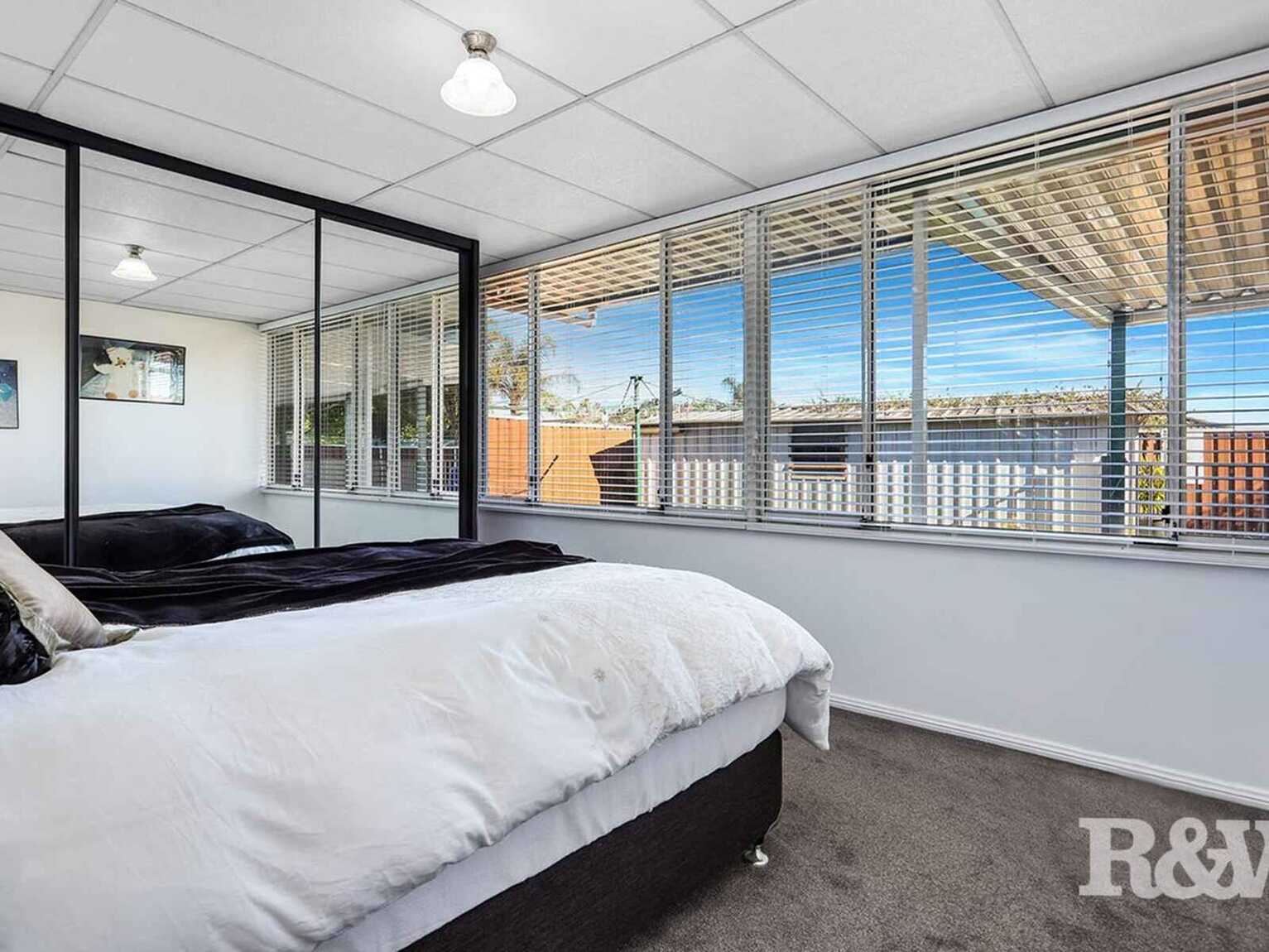 6 Olliver Crescent St Clair 6 Olliver Crescent St Clair