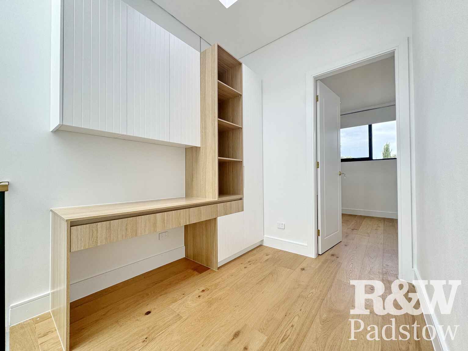 2/17 Robb Street Revesby