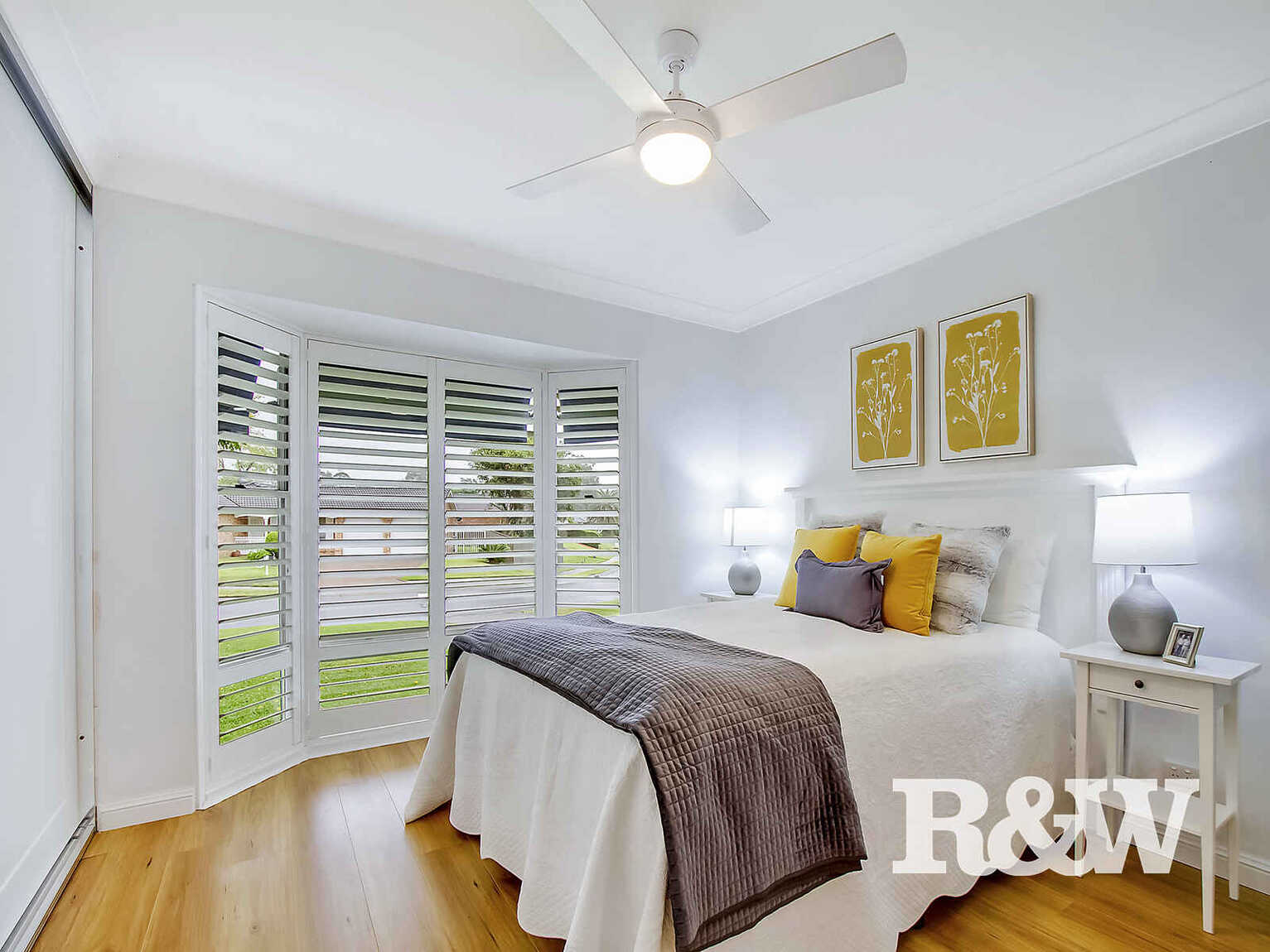 30 Coowarra Drive St Clair 30 Coowarra Drive St Clair