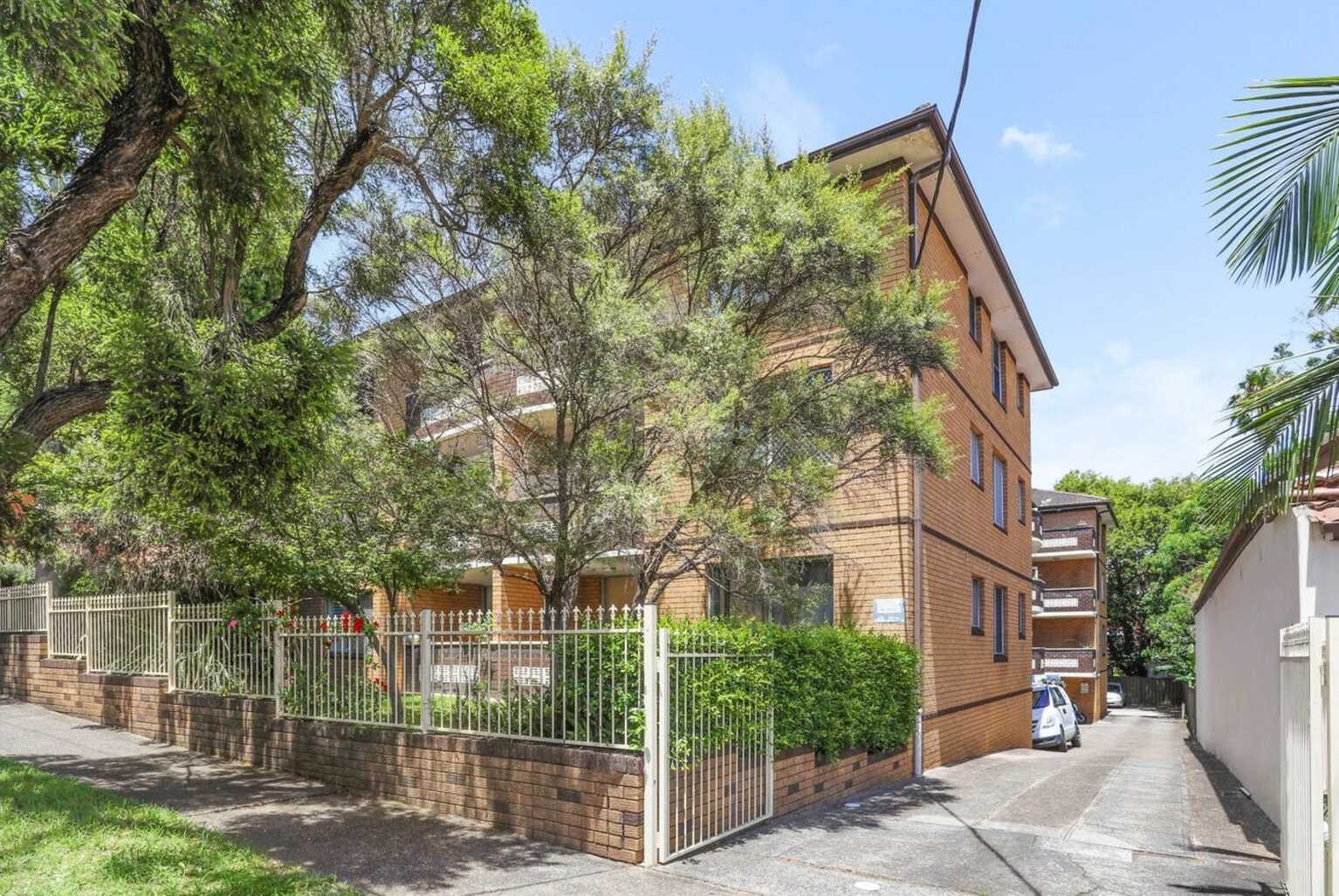 8/25 Dulwich Street Dulwich Hill