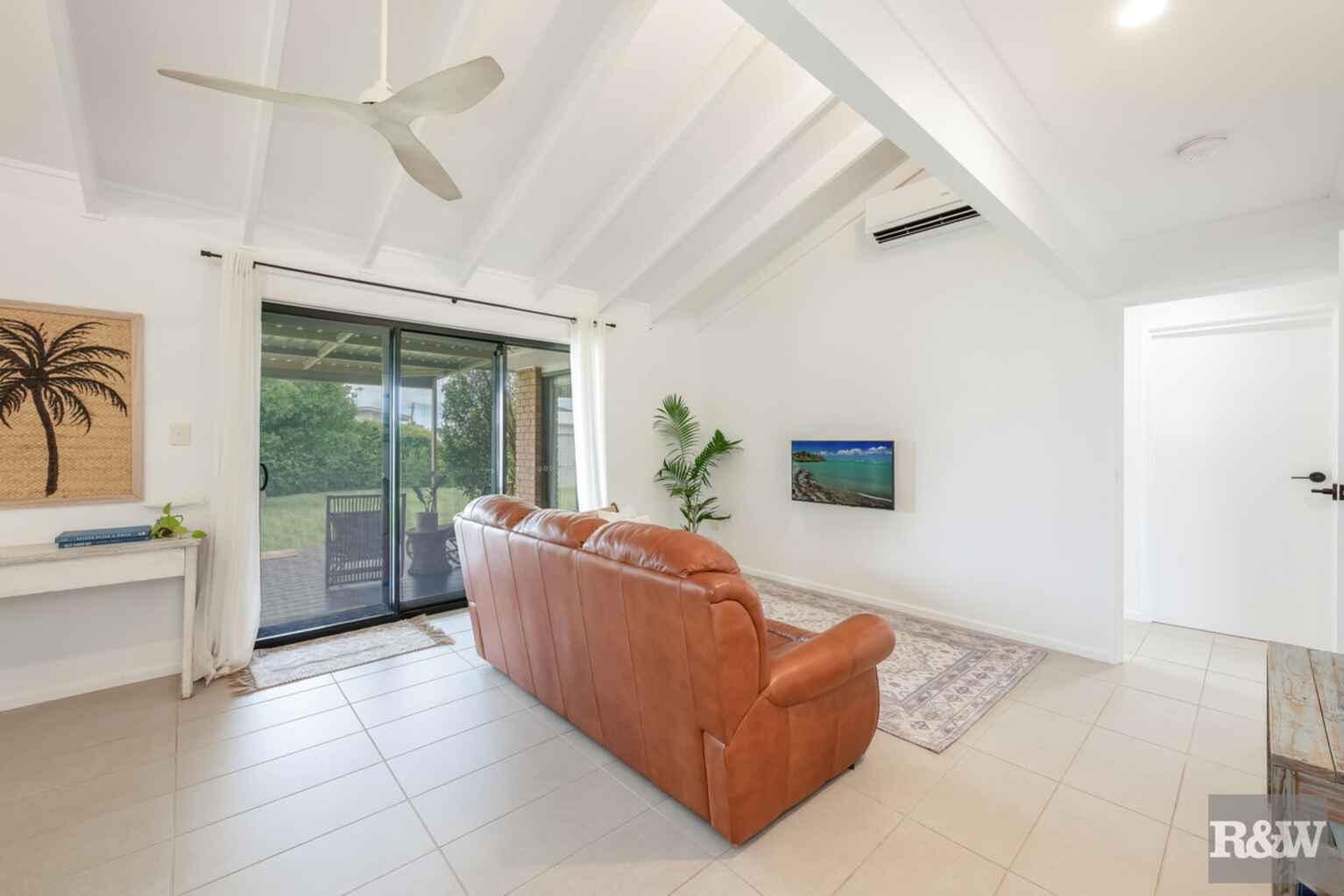 7 Badilla Street Innes Park 7 Badilla Street Innes Park