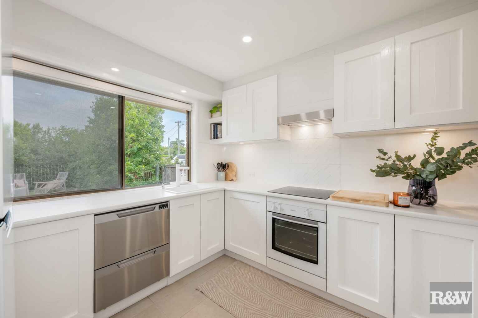 7 Badilla Street Innes Park 7 Badilla Street Innes Park