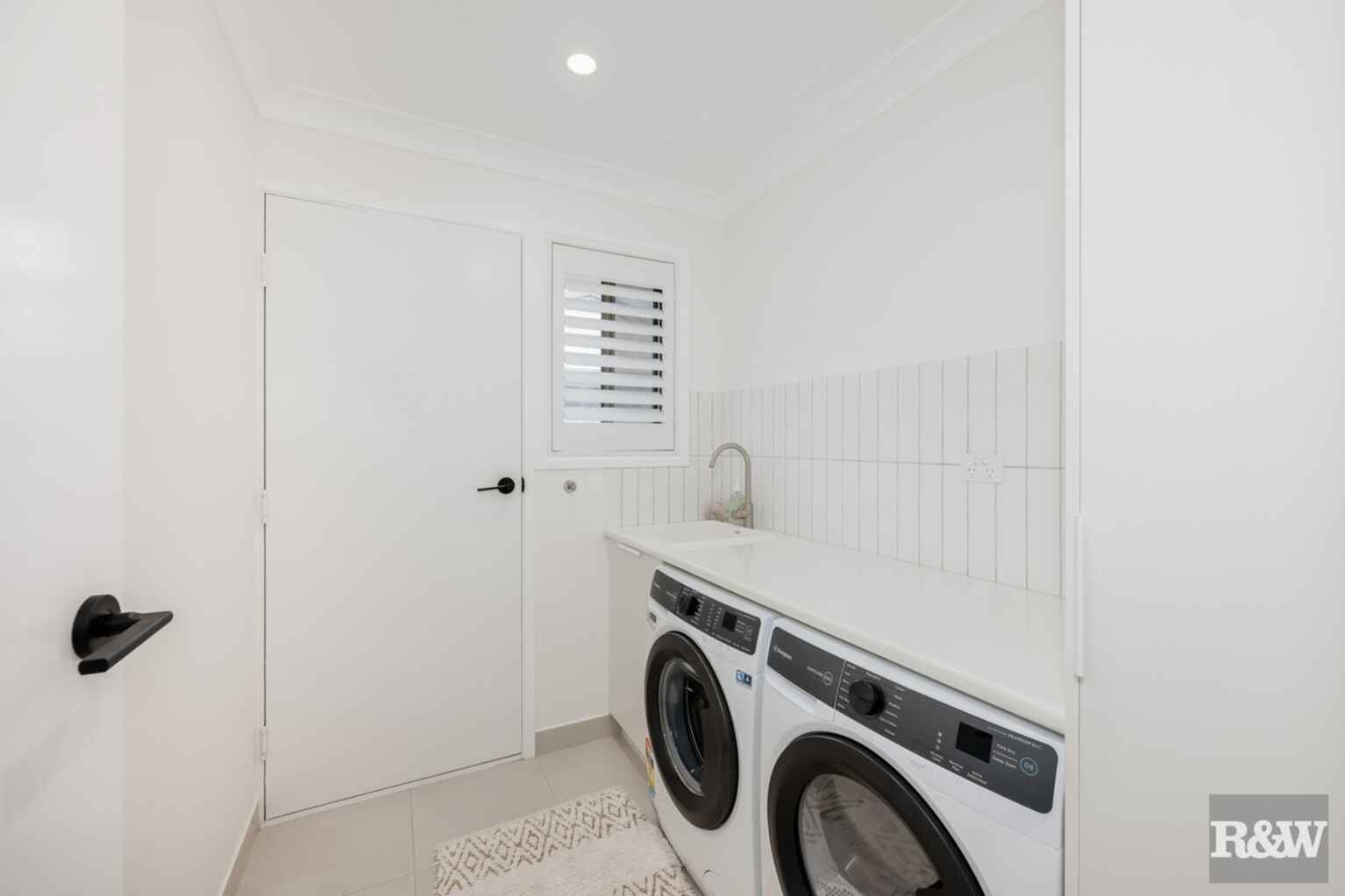 7 Badilla Street Innes Park 7 Badilla Street Innes Park