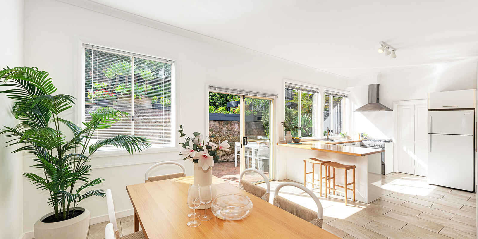 37 Strathallen Avenue Northbridge 37 Strathallen Avenue Northbridge