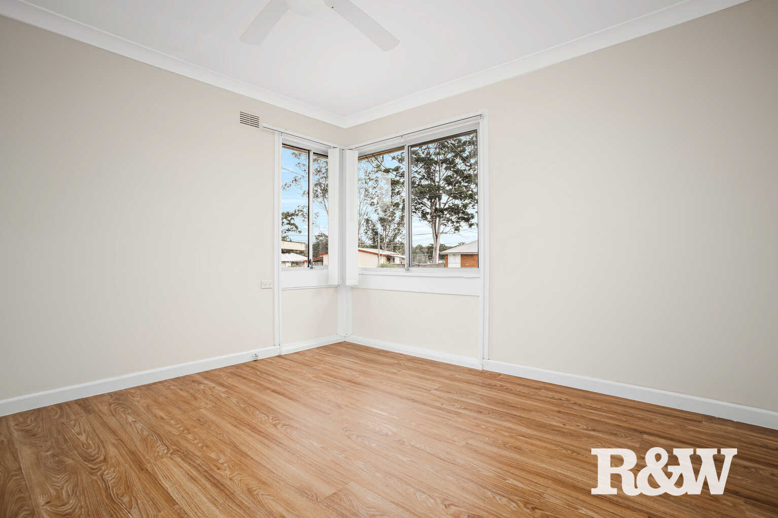 11 & 11A Freya Crescent Shalvey 11 & 11A Freya Crescent Shalvey