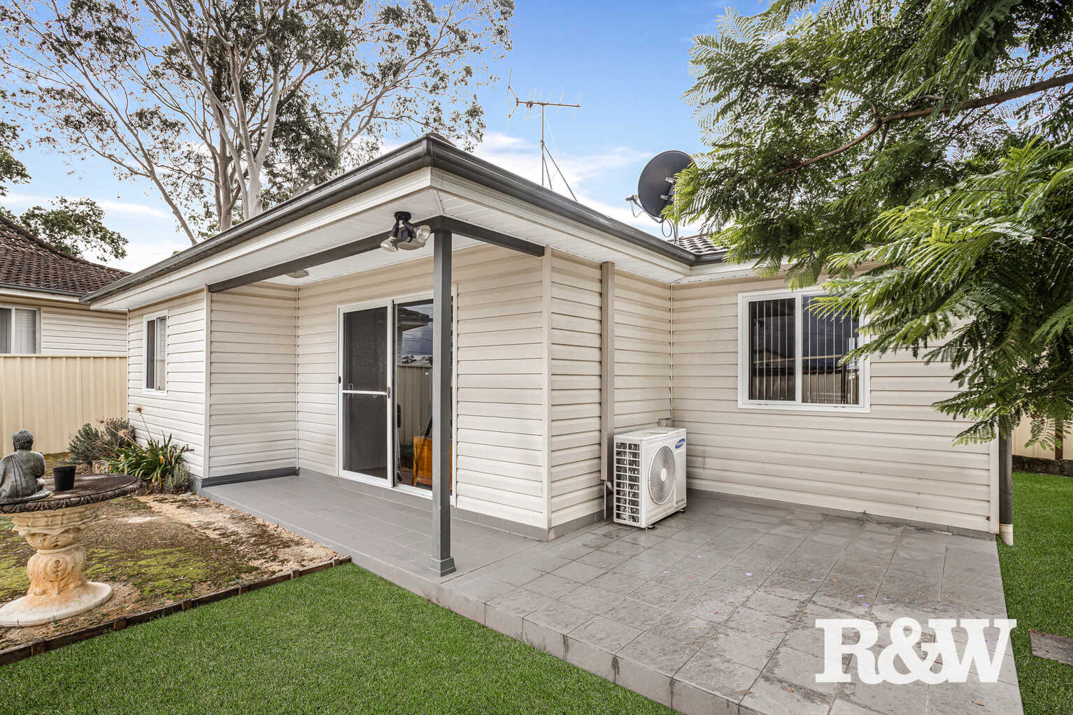 11 & 11A Freya Crescent Shalvey 11 & 11A Freya Crescent Shalvey