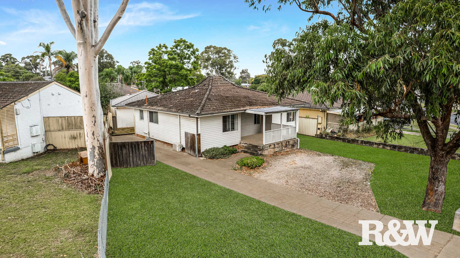 11 & 11A Freya Crescent Shalvey 11 & 11A Freya Crescent Shalvey