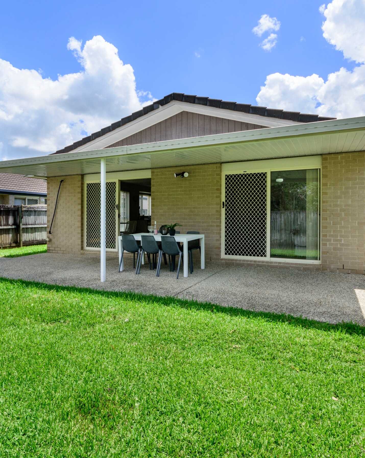 52 Almond Way Bellmere, Bellmere - Thumbnail 4