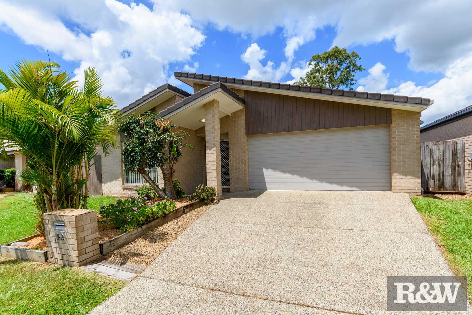 52 Almond Way Bellmere 52 Almond Way Bellmere