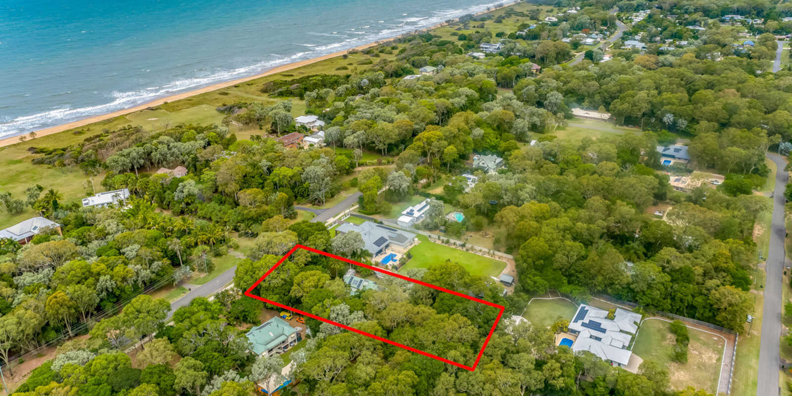 147 Sylvan Drive Moore Park Beach 147 Sylvan Drive Moore Park Beach