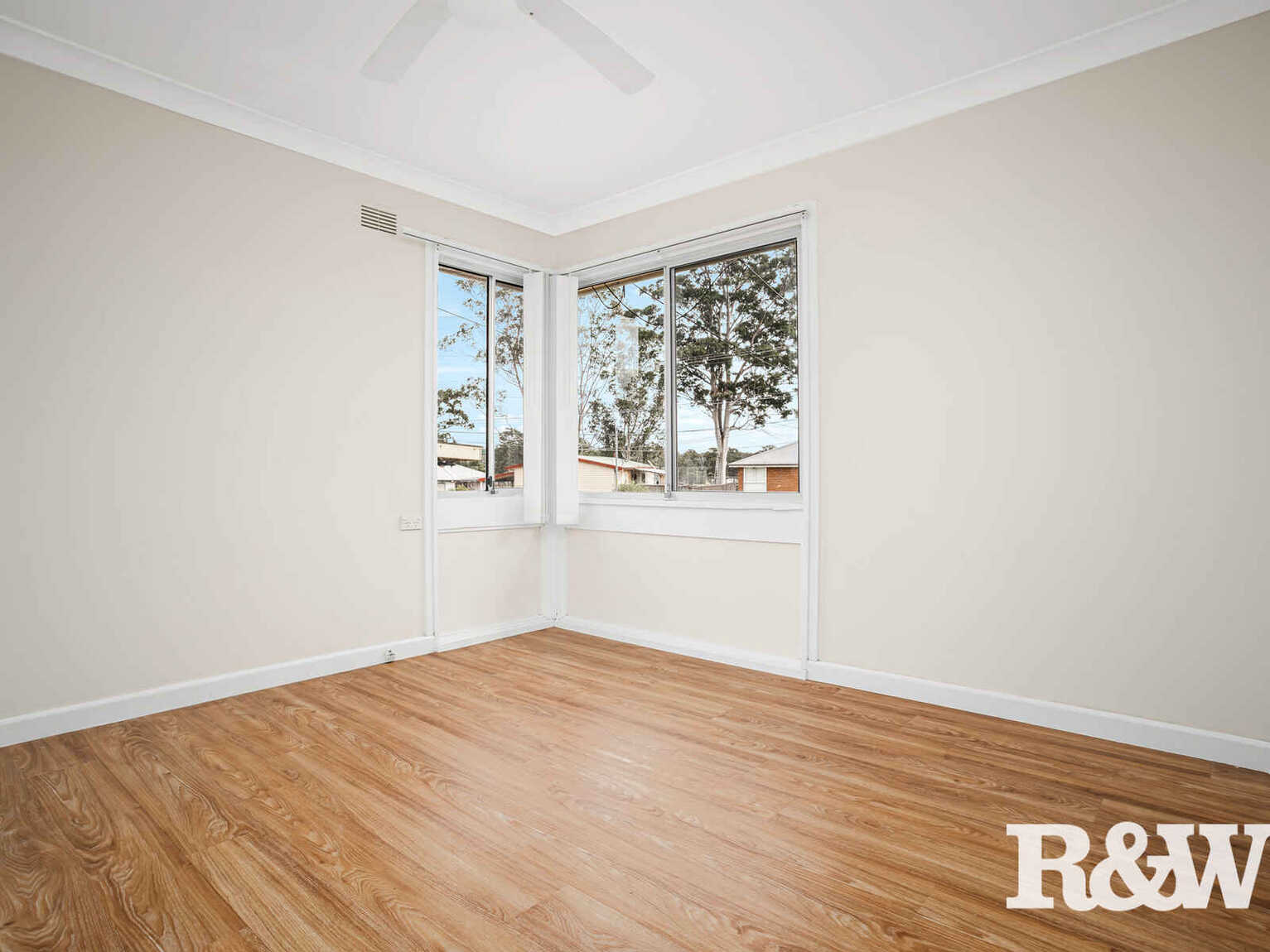 11 & 11A Freya Crescent Shalvey 11 & 11A Freya Crescent Shalvey