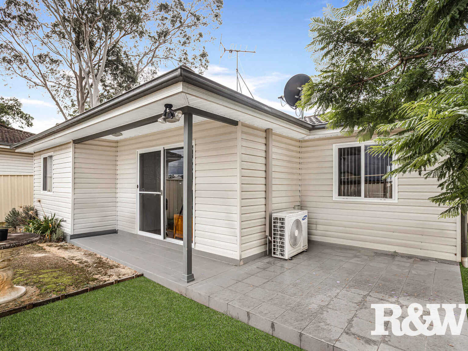 11 & 11A Freya Crescent Shalvey 11 & 11A Freya Crescent Shalvey