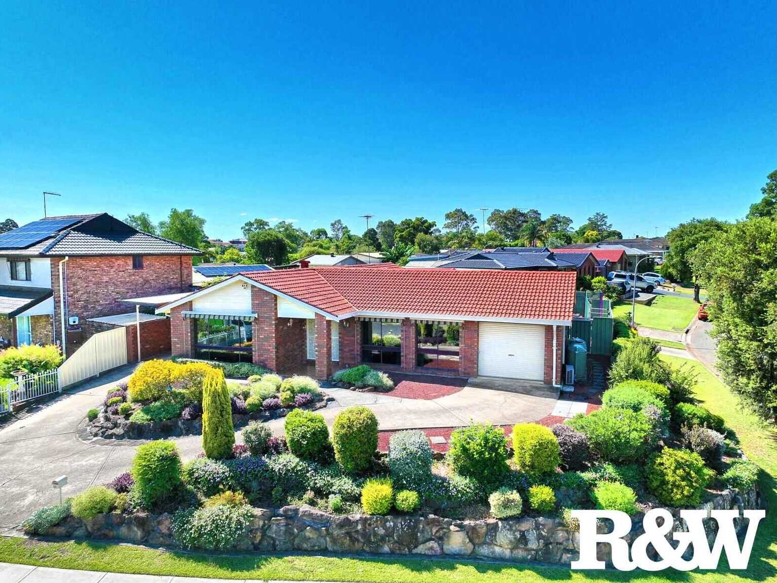 52 Leicester Way St Clair
