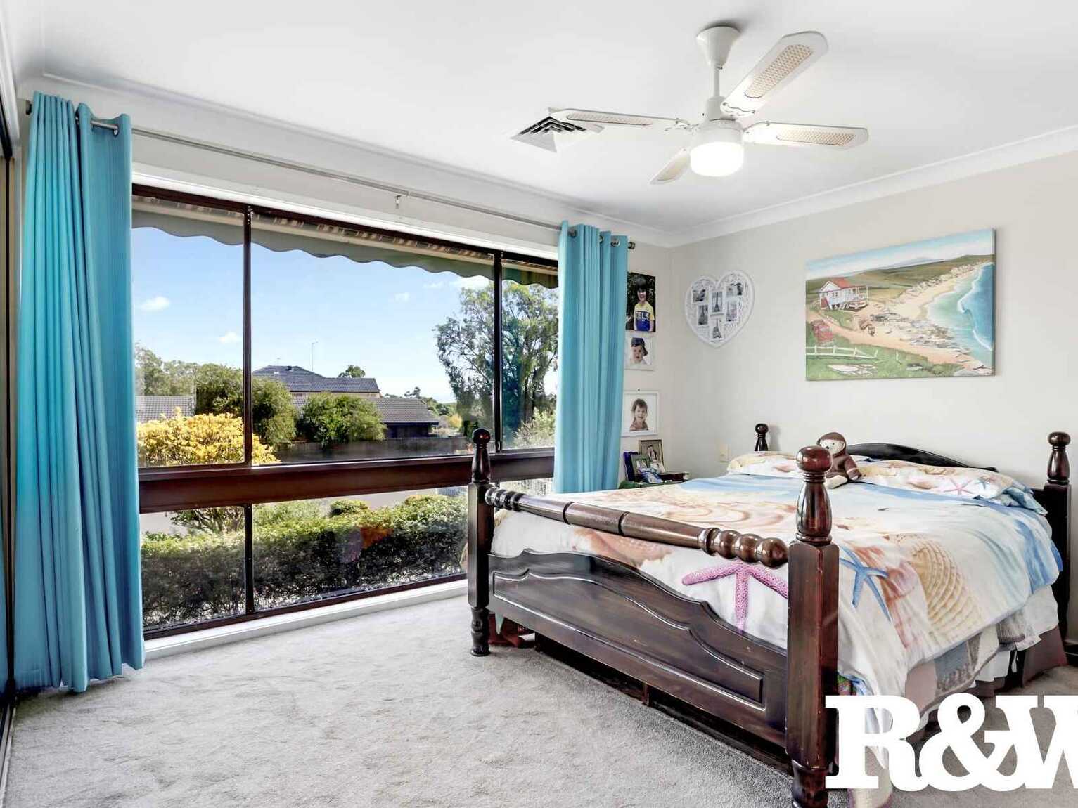 52 Leicester Way St Clair