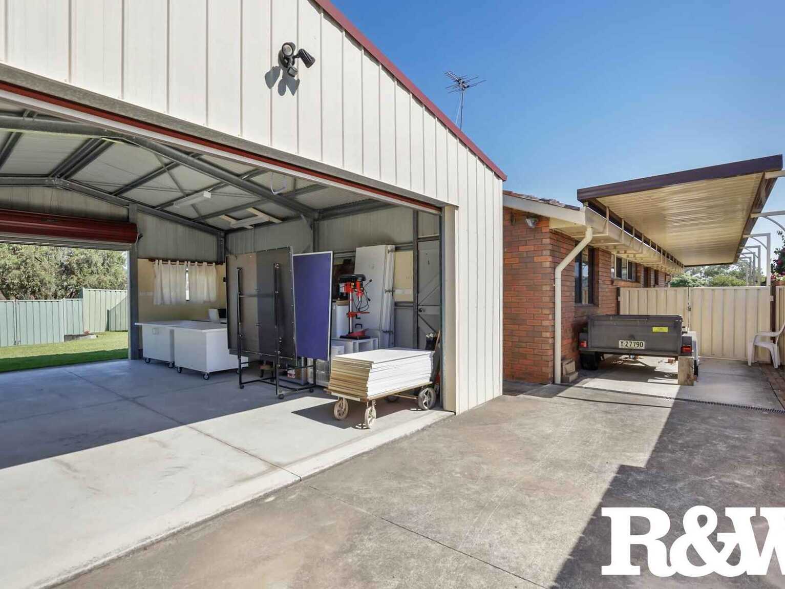 52 Leicester Way St Clair