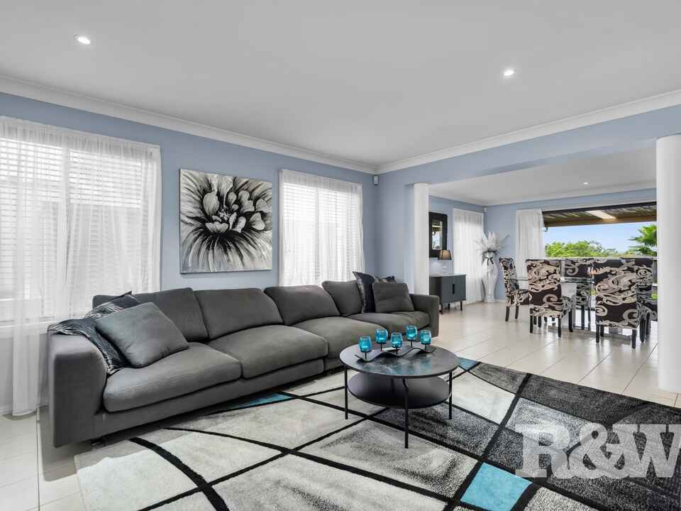 82 Governors Way Macquarie Links