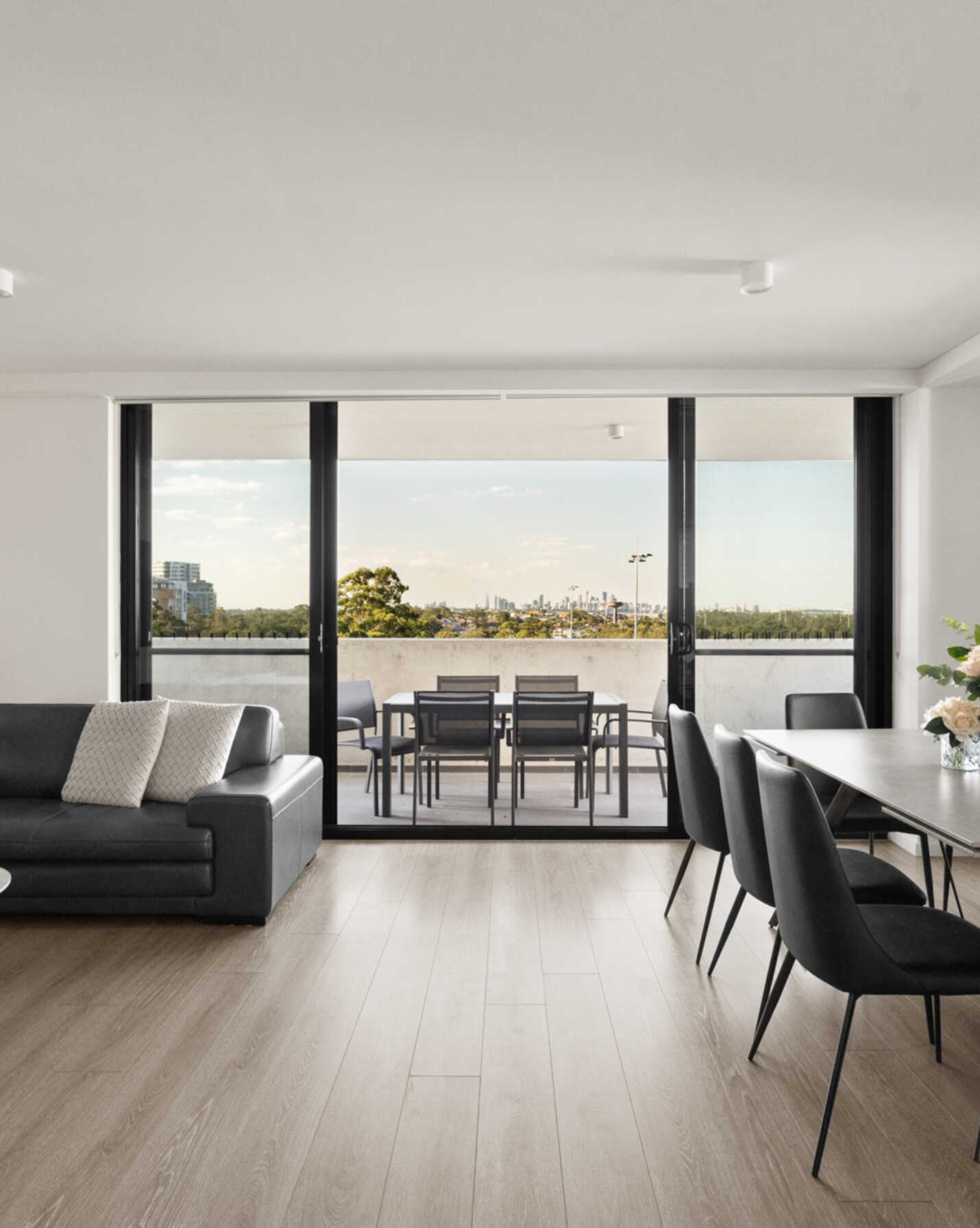 18/15 Gertrude Street Wolli Creek, Creek - Thumbnail 2