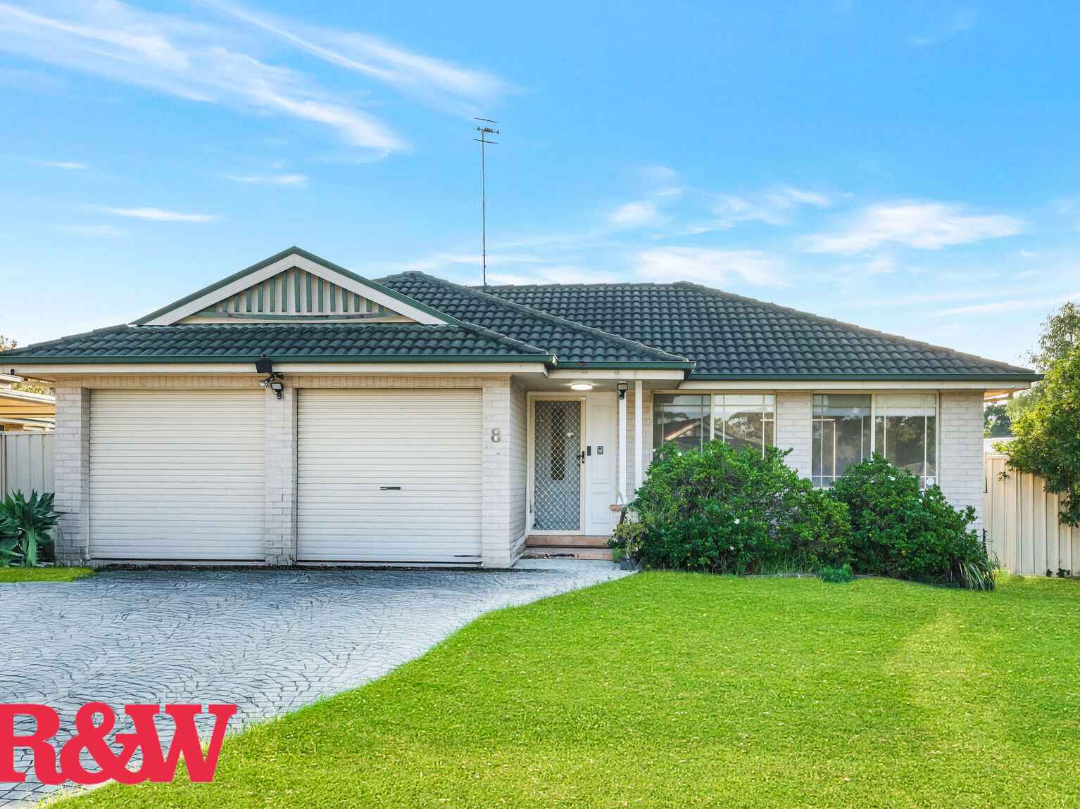 8 Wood Court Mount Annan