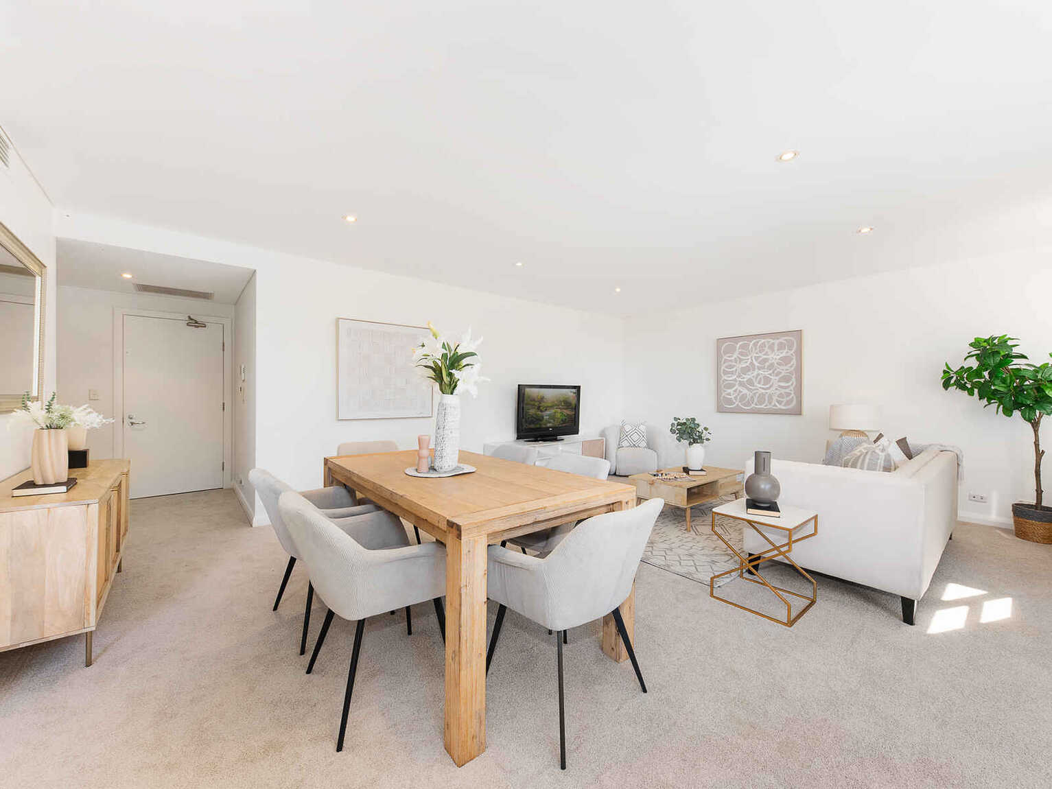 2/183 Sailors Bay Road Northbridge